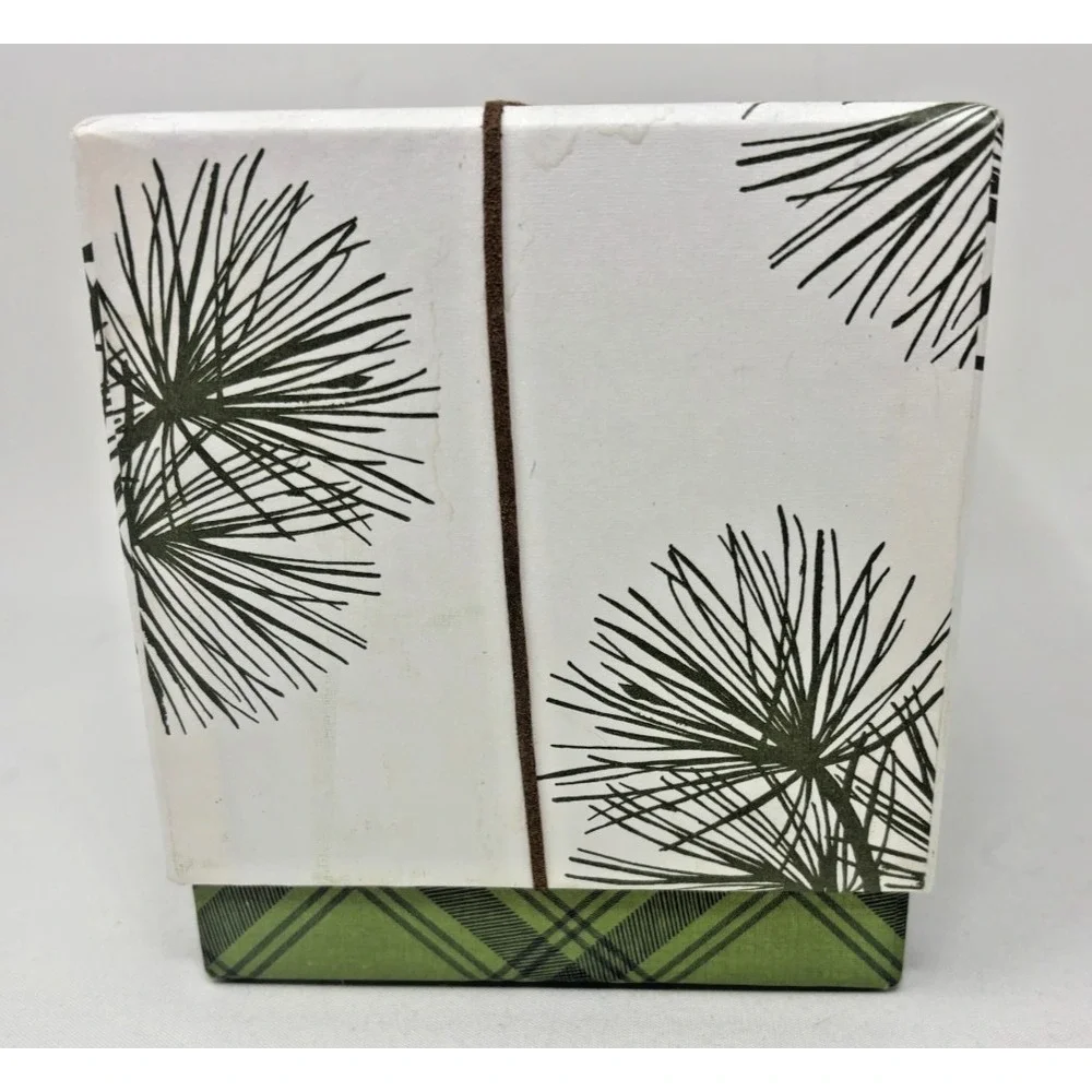 NIB Thymes Frasier Fir Reed Diffuser Set 7.75 oz Green Glass Vessel